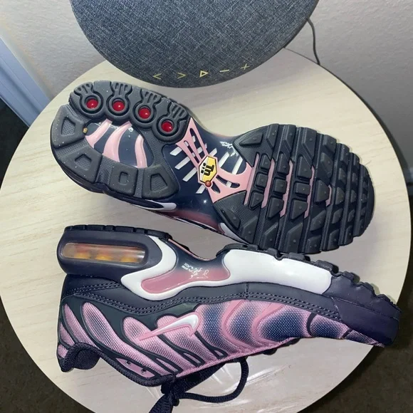 nike air max plus tn. gray and pink. size 3.5y/5w. - Picture 4 of 5